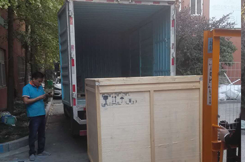 周口客戶SMT設(shè)備專車送貨，貨到上門安裝調(diào)試