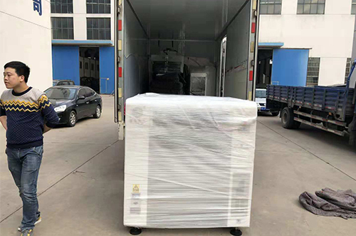 蘇州客戶SMT設(shè)備專車送貨，貨到上門安裝調(diào)試